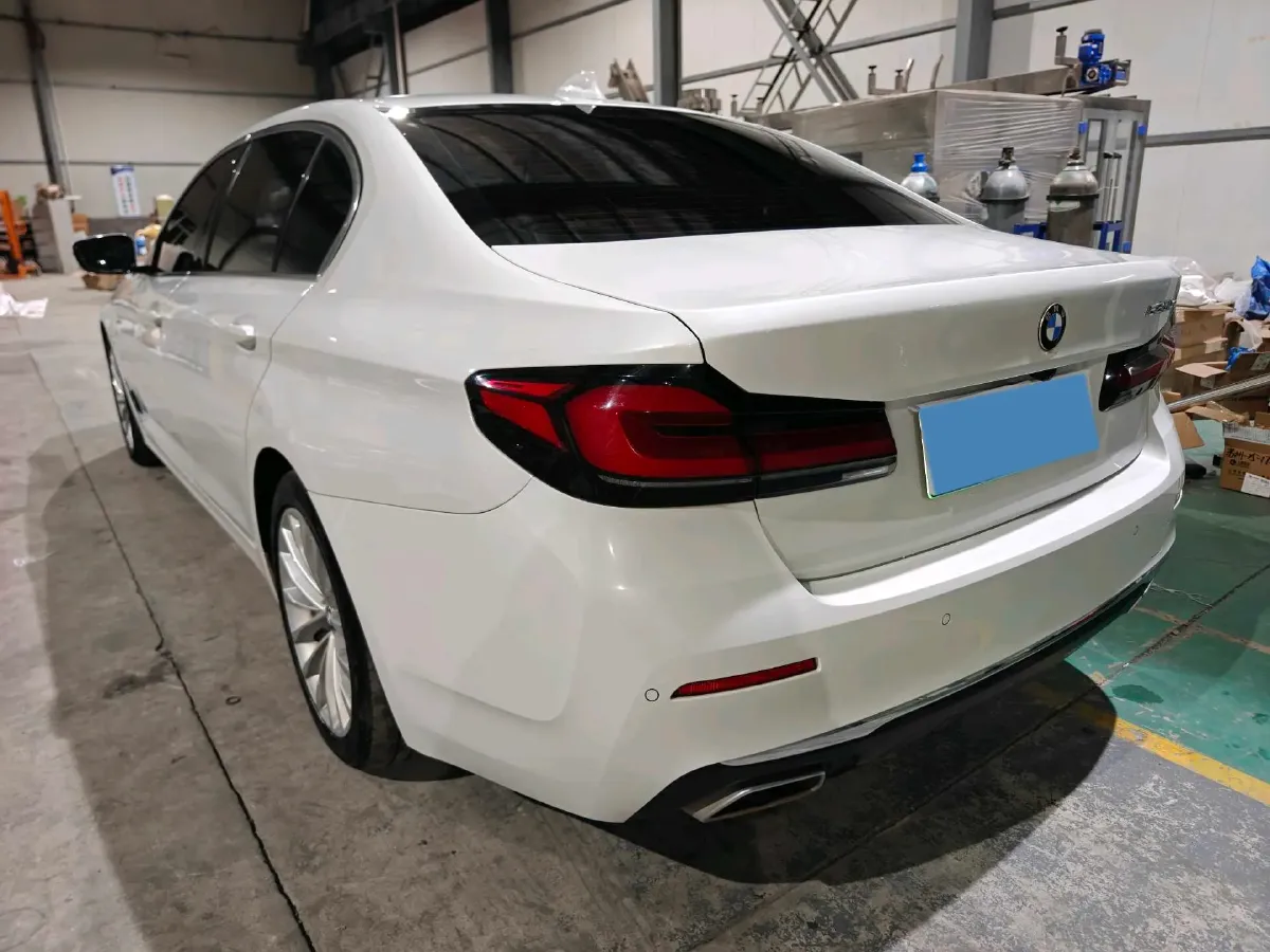 2021 BMW 5 Series 2.0T 184HP L4 8AT PHEV 17.7KWH,autocango,china used car exporter,china ev exporter,chinese used car exporter,chinese used ev exporter