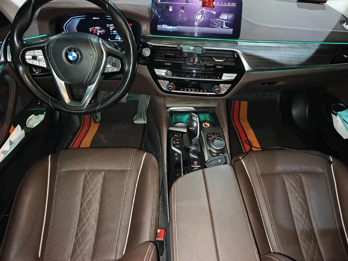 2021 BMW 5 Series 2.0T 184HP L4 8AT PHEV 17.7KWH,autocango,china used car exporter,china ev exporter,chinese used car exporter,chinese used ev exporter