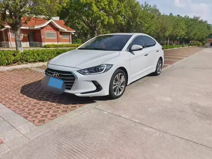 2016 Hyundai Elantra 1.6L 130HP L4 6AT