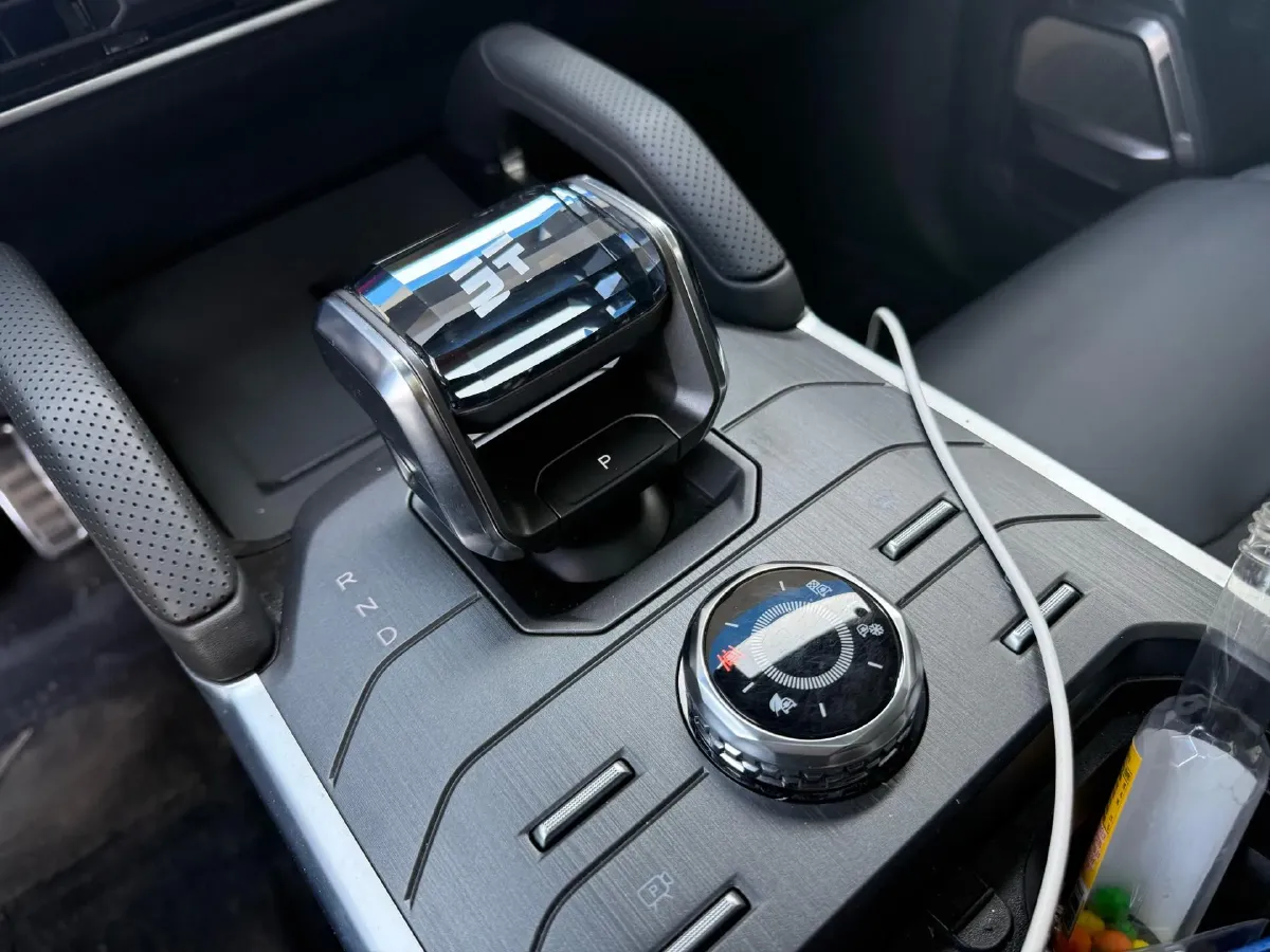 2024 Jetour ShanHai TravellerC-DM 1.5T 156HP L4 3DHT PHEV 26.7KWH,autocango,china used car exporter,china ev exporter,chinese used car exporter,chinese used ev exporter