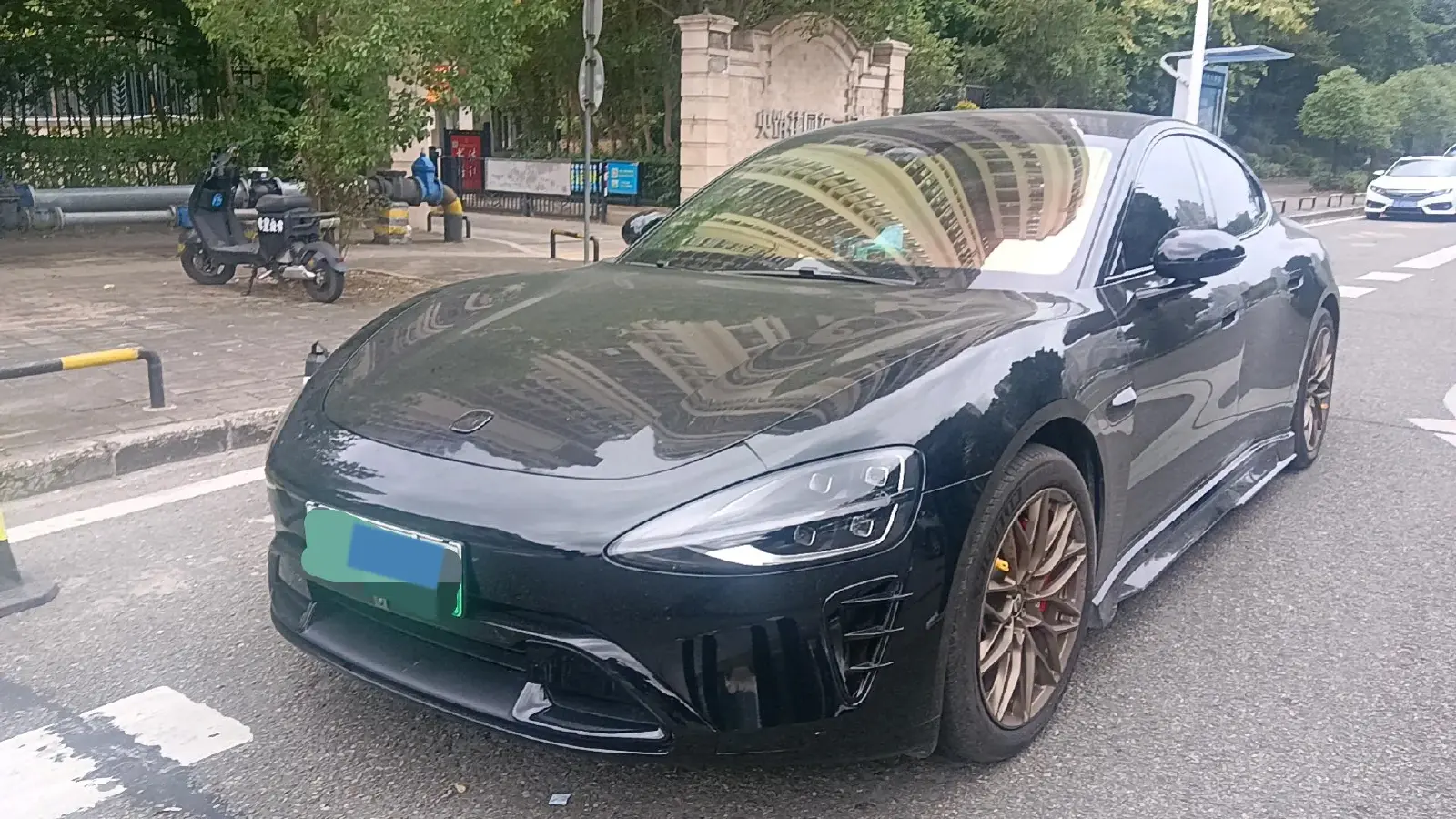 2024 MI SU7 BEV 73.6KWH