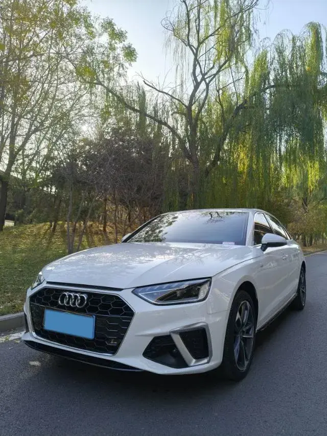 2023 Audi A4L 2.0T 190HP L4 7DCT