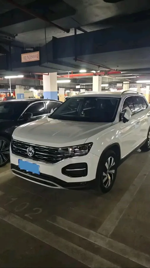 2019 Jeep Cherokee 2.0T 234HP L4 9AT,autocango,china used car exporter,china ev exporter,chinese used car exporter,chinese used ev exporter