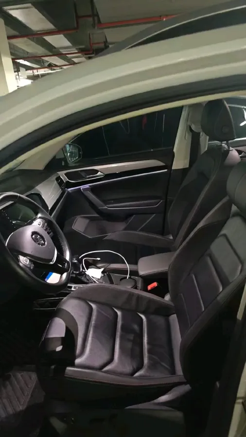 2019 Jeep Cherokee 2.0T 234HP L4 9AT,autocango,china used car exporter,china ev exporter,chinese used car exporter,chinese used ev exporter