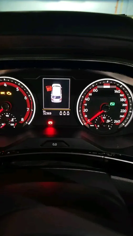 2019 Jeep Cherokee 2.0T 234HP L4 9AT,autocango,china used car exporter,china ev exporter,chinese used car exporter,chinese used ev exporter