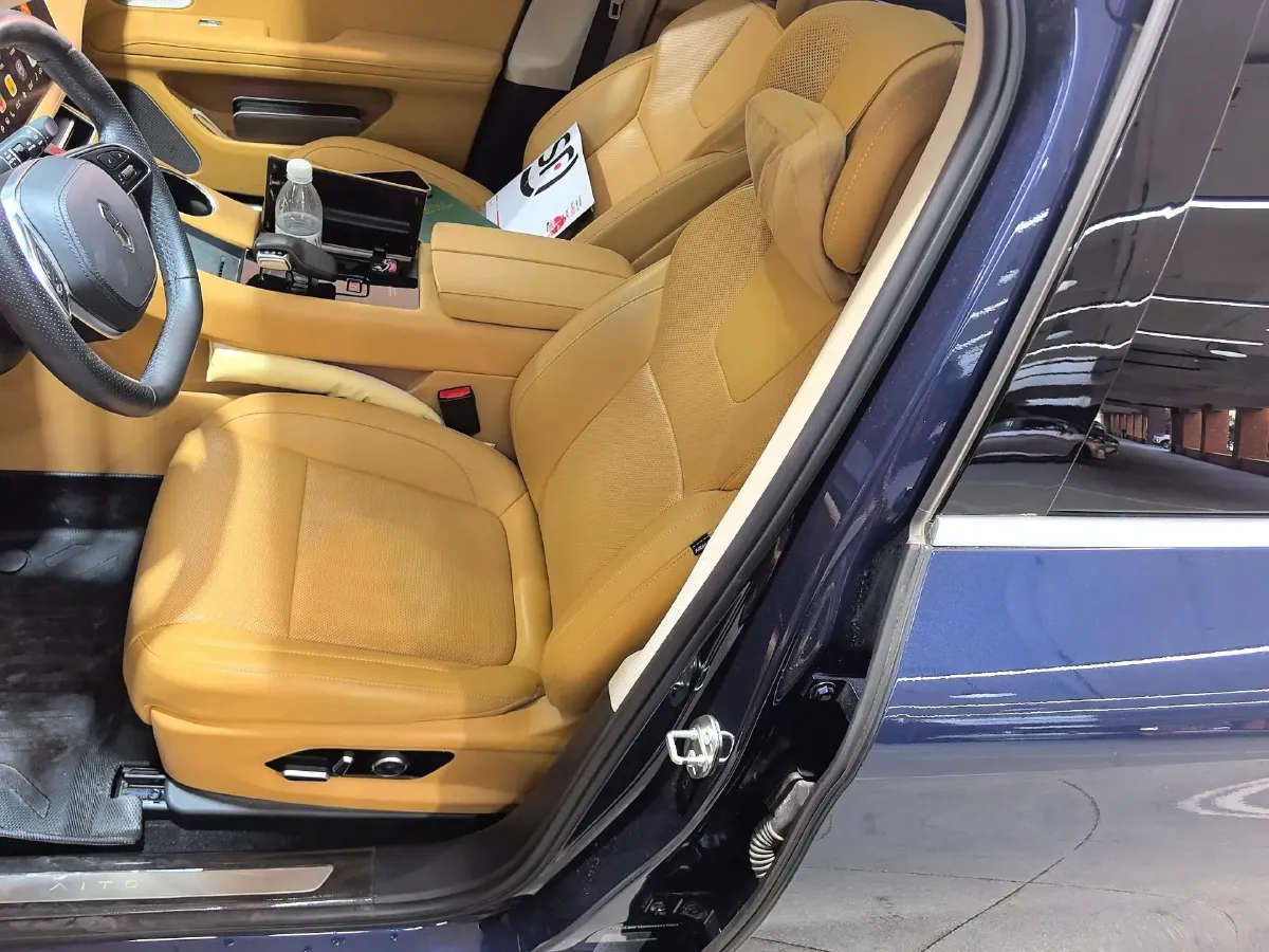 2022 AITO AITO M5 Range Extended 125HP REEV 40KWH,autocango,china used car exporter,china ev exporter,chinese used car exporter,chinese used ev exporter