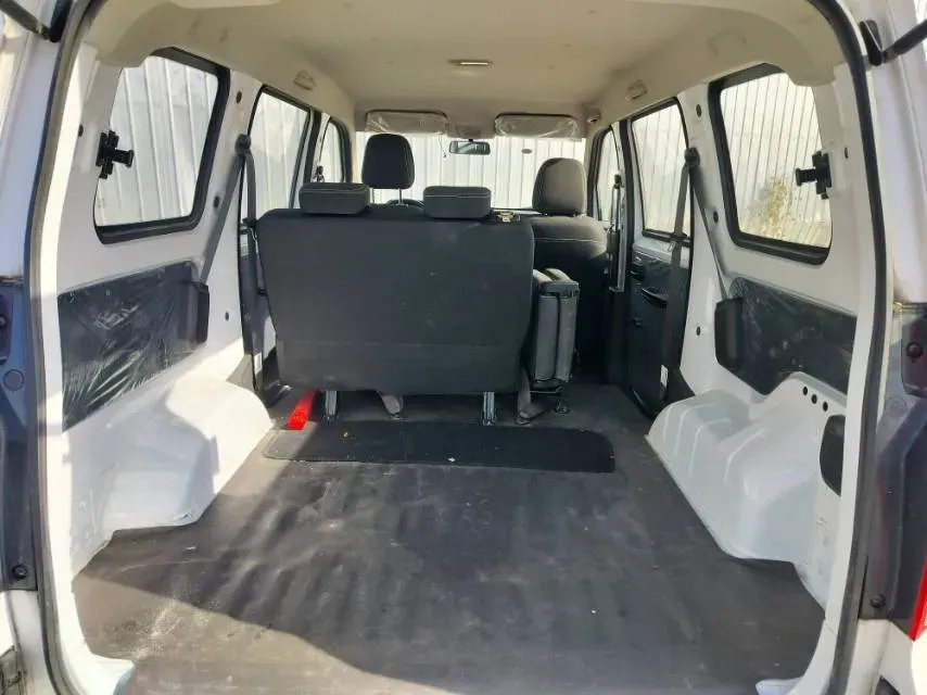 2019 Venucia M50V 1.5L 112HP L4 5MT,autocango,china used car exporter,china ev exporter,chinese used car exporter,chinese used ev exporter