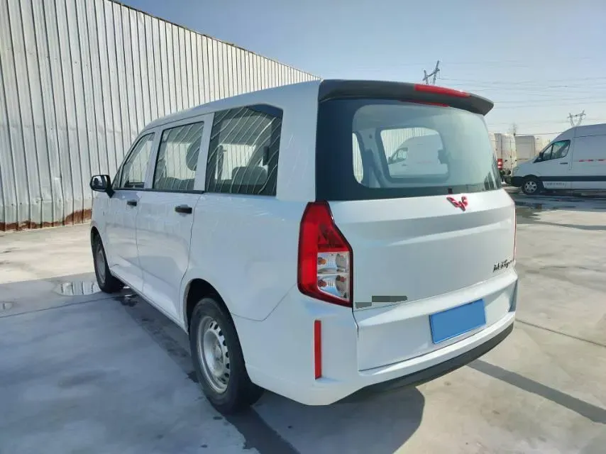 2019 Venucia M50V 1.5L 112HP L4 5MT,autocango,china used car exporter,china ev exporter,chinese used car exporter,chinese used ev exporter