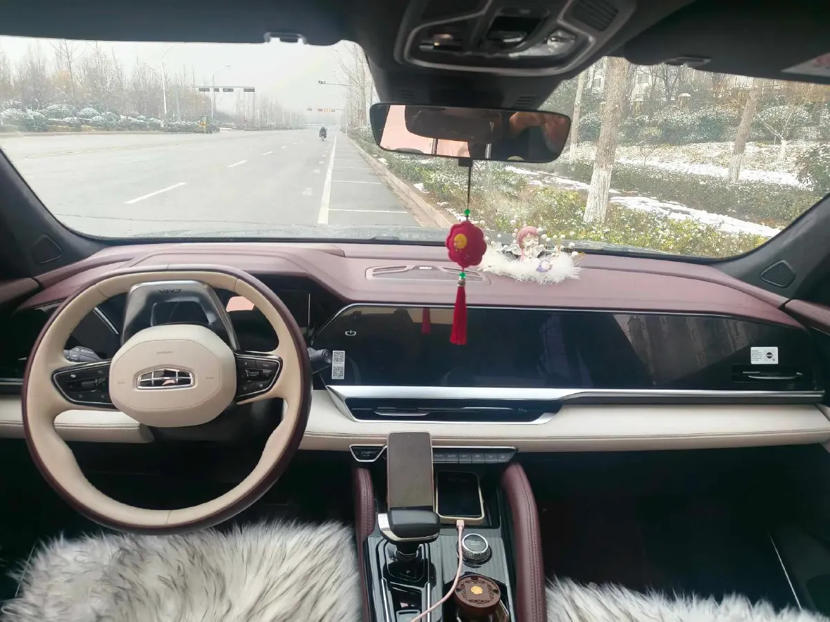 2021 Geely Monjaro 2.0T 218HP L4 7DCT,autocango,china used car exporter,china ev exporter,chinese used car exporter,chinese used ev exporter