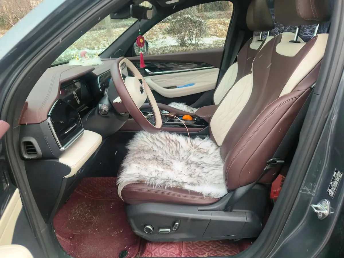 2021 Geely Monjaro 2.0T 218HP L4 7DCT,autocango,china used car exporter,china ev exporter,chinese used car exporter,chinese used ev exporter