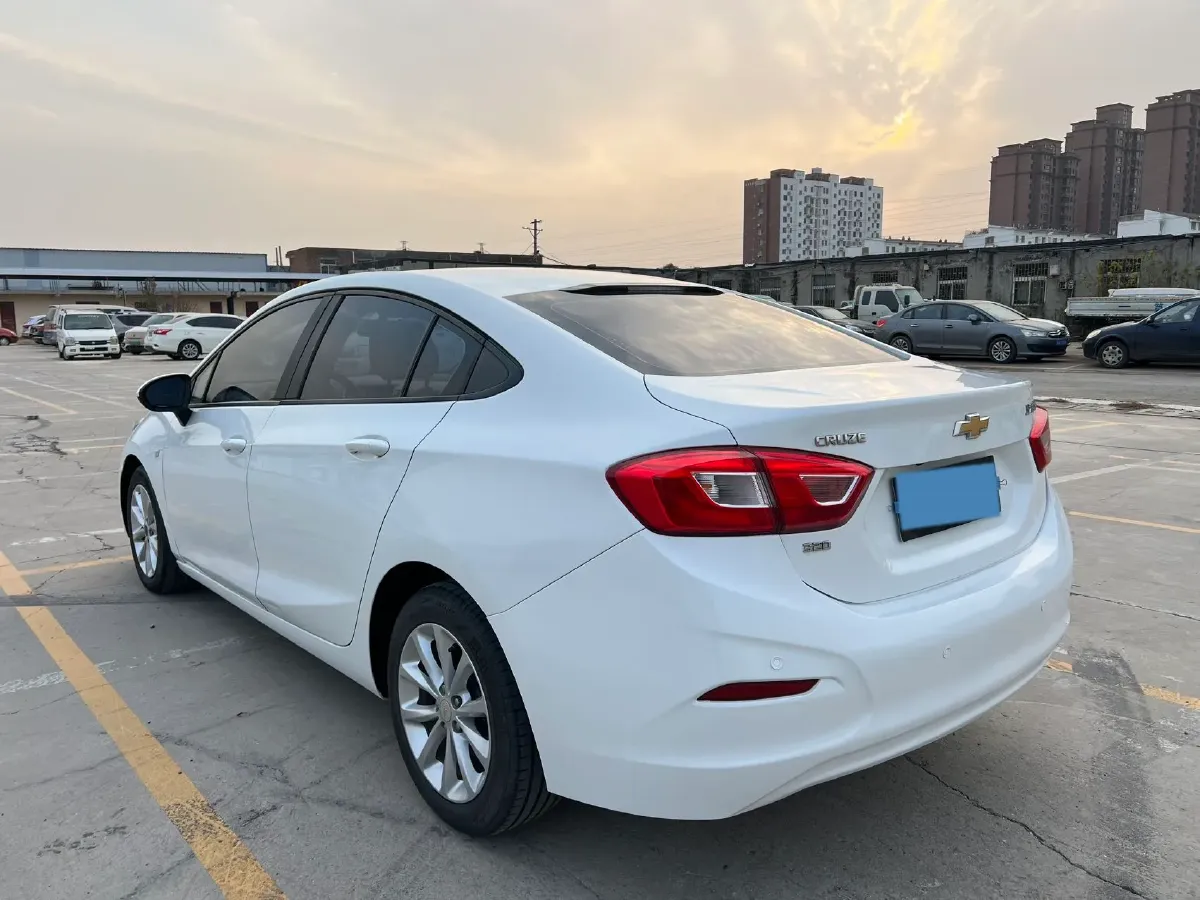 2018 Chevrolet Cruze 1.5L 114HP L4 6AT,autocango,china used car exporter,china ev exporter,chinese used car exporter,chinese used ev exporter