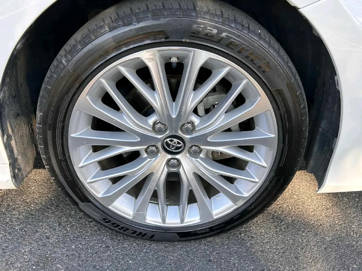 2019 Toyota Camry 2.0L 178HP L4 CVT,autocango,china used car exporter,china ev exporter,chinese used car exporter,chinese used ev exporter