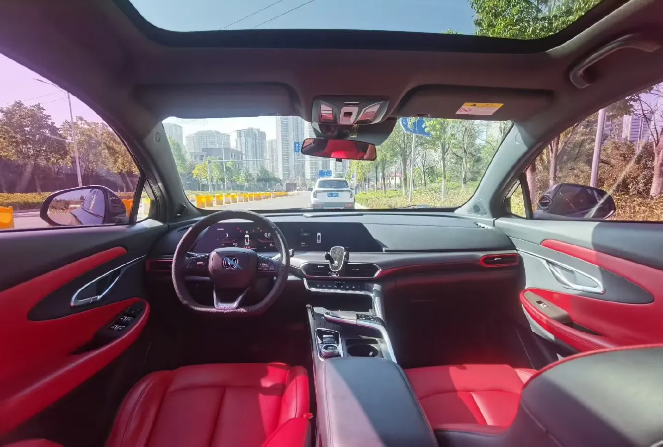 2020 ChangAn UNI-T 1.5T 180HP L4 7DCT,autocango,china used car exporter,china ev exporter,chinese used car exporter,chinese used ev exporter