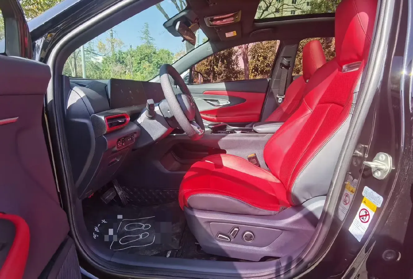 2020 ChangAn UNI-T 1.5T 180HP L4 7DCT,autocango,china used car exporter,china ev exporter,chinese used car exporter,chinese used ev exporter