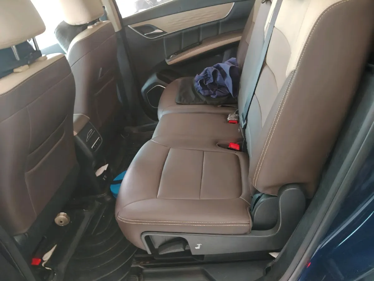 2022 Roewe RX5 MAX 2.0T 231HP L4 8AT,autocango,china used car exporter,china ev exporter,chinese used car exporter,chinese used ev exporter