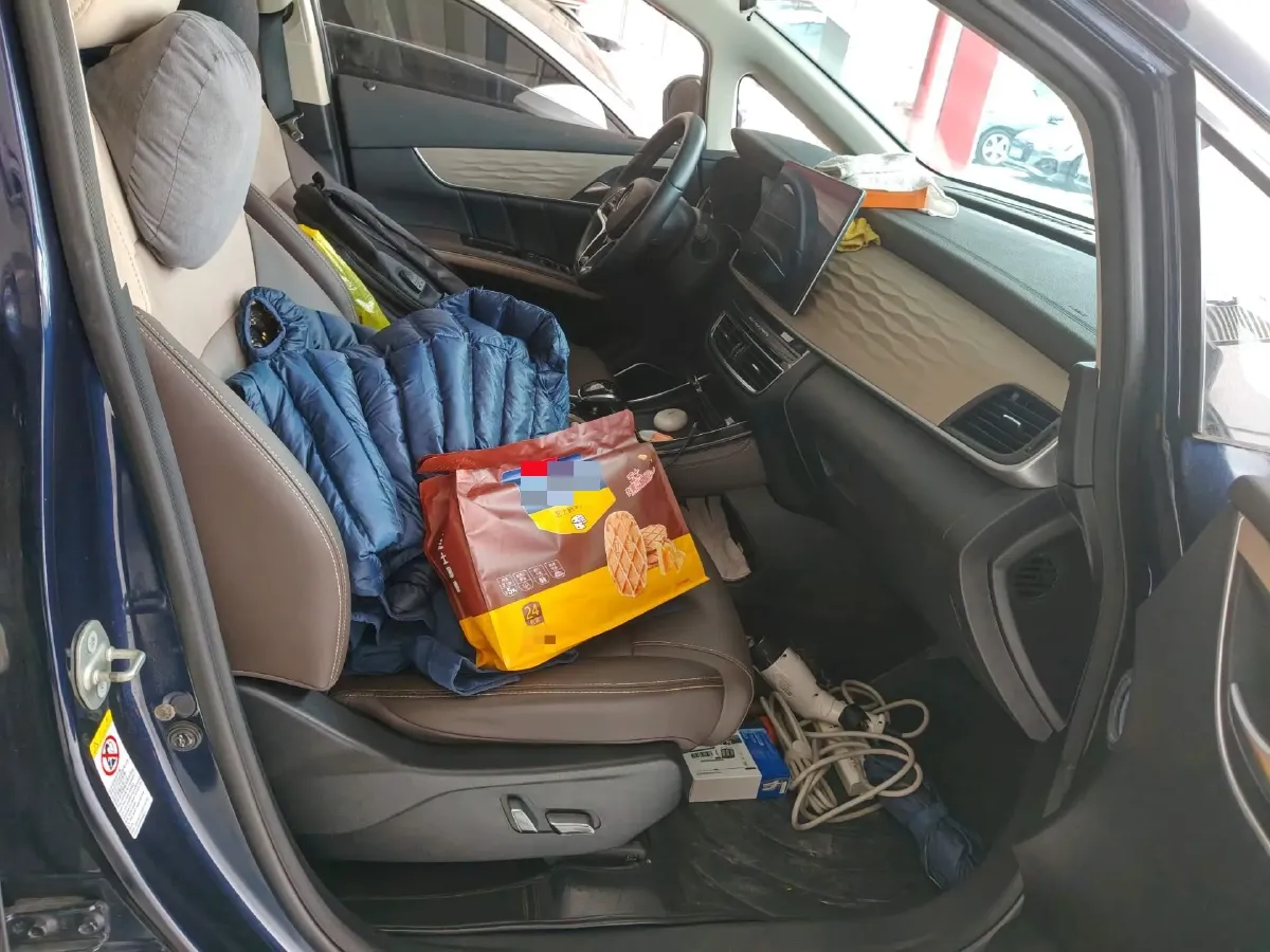 2022 Roewe RX5 MAX 2.0T 231HP L4 8AT,autocango,china used car exporter,china ev exporter,chinese used car exporter,chinese used ev exporter