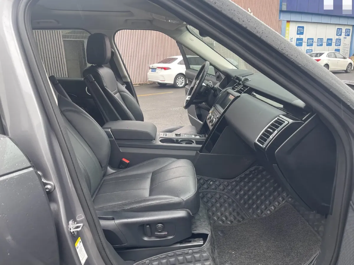 2020 Land Rover Discovery 3.0T 340HP V6 8AT,autocango,china used car exporter,china ev exporter,chinese used car exporter,chinese used ev exporter