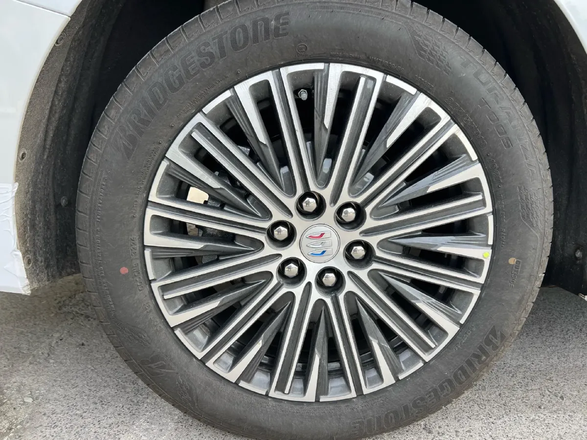 2024 Buick GL8 1.5T 180HP L4 2DHT PHEV 24.4KWH,autocango,china used car exporter,china ev exporter,chinese used car exporter,chinese used ev exporter