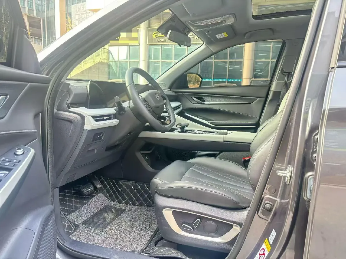 2024 ChangAn CS75 Plus 1.5T 188HP L4 8AT,autocango,china used car exporter,china ev exporter,chinese used car exporter,chinese used ev exporter