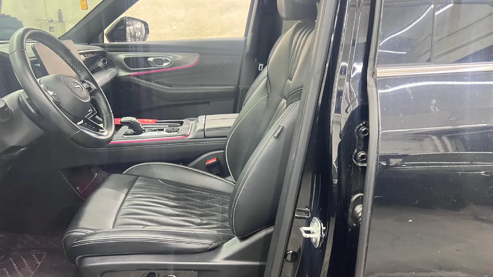 2022 GAC Trumpchi GS8 2.0T 252HP L4 8AT,autocango,china used car exporter,china ev exporter,chinese used car exporter,chinese used ev exporter