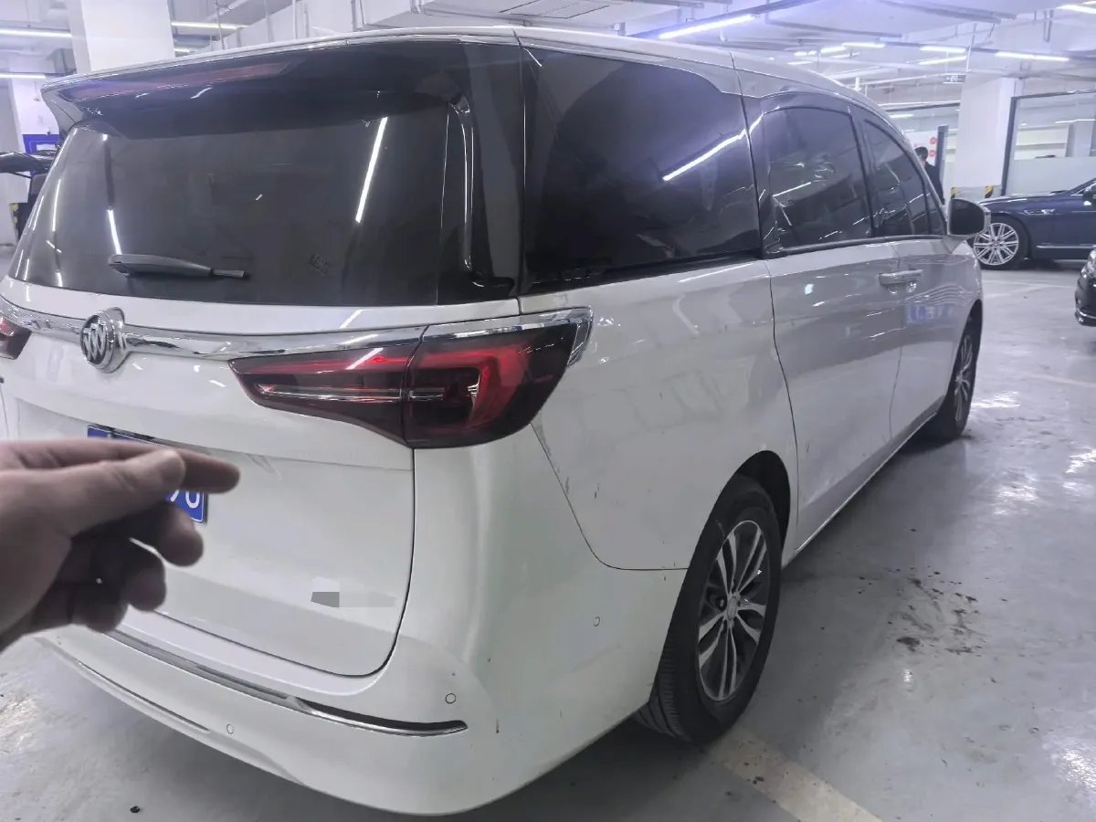 2022 Buick GL8 2.0T 237HP L4 9AT,autocango,china used car exporter,china ev exporter,chinese used car exporter,chinese used ev exporter