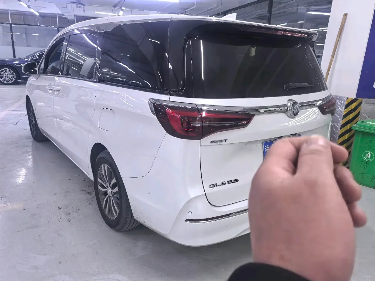 2022 Buick GL8 2.0T 237HP L4 9AT,autocango,china used car exporter,china ev exporter,chinese used car exporter,chinese used ev exporter