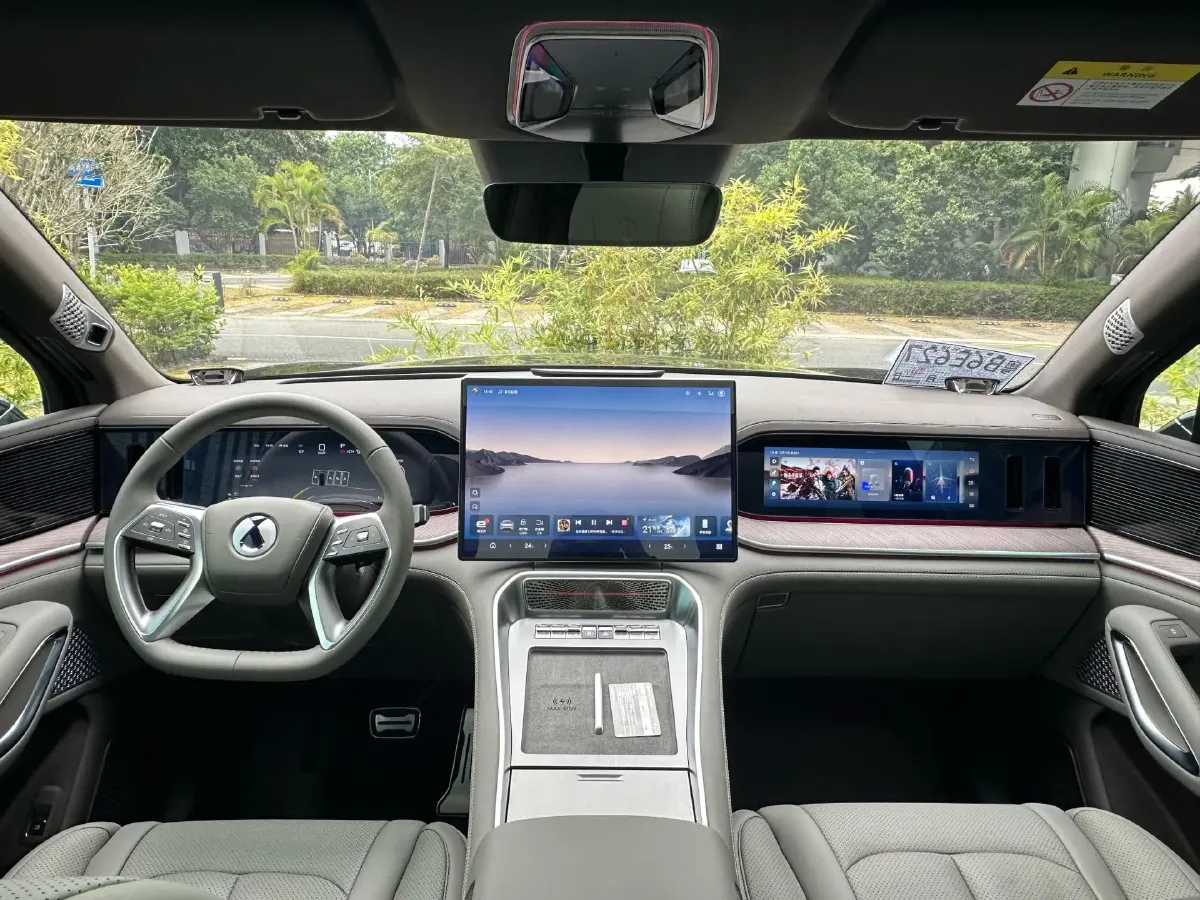 2025 Denza DenzaN9 2.0T 207HP L4 E-CVT PHEV,autocango,china used car exporter,china ev exporter,chinese used car exporter,chinese used ev exporter