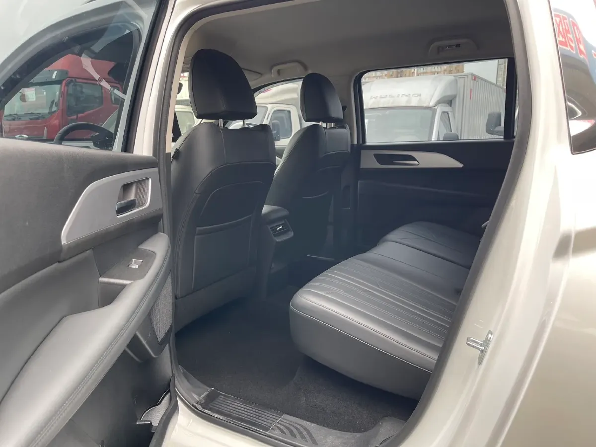 2023 Haval H5 2.0T 224HP L4 8AT,autocango,china used car exporter,china ev exporter,chinese used car exporter,chinese used ev exporter