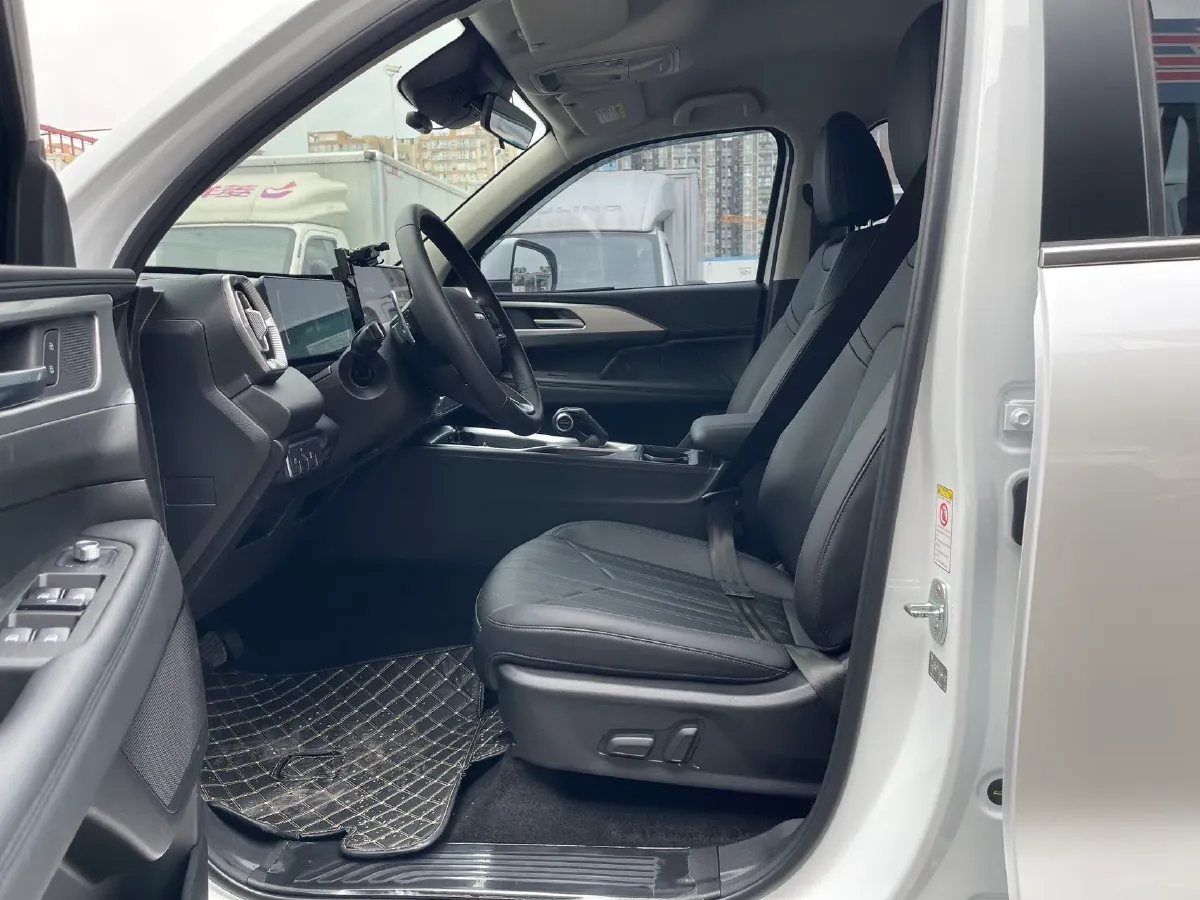 2023 Haval H5 2.0T 224HP L4 8AT,autocango,china used car exporter,china ev exporter,chinese used car exporter,chinese used ev exporter