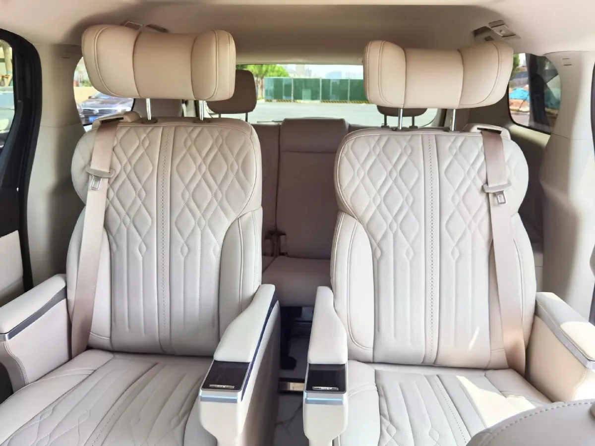 2023 Buick GL8 2.0T 237HP L4 9AT,autocango,china used car exporter,china ev exporter,chinese used car exporter,chinese used ev exporter