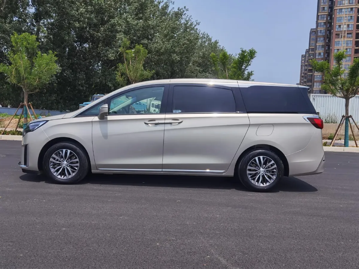 2023 Buick GL8 2.0T 237HP L4 9AT,autocango,china used car exporter,china ev exporter,chinese used car exporter,chinese used ev exporter