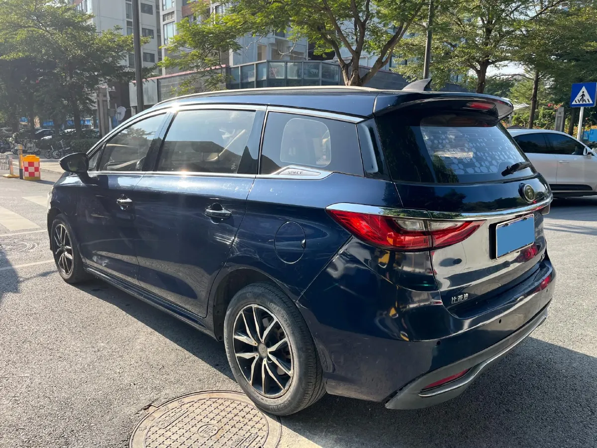 2018 BYD Song MAX 1.5T 154HP L4 6DCT,autocango,china used car exporter,china ev exporter,chinese used car exporter,chinese used ev exporter