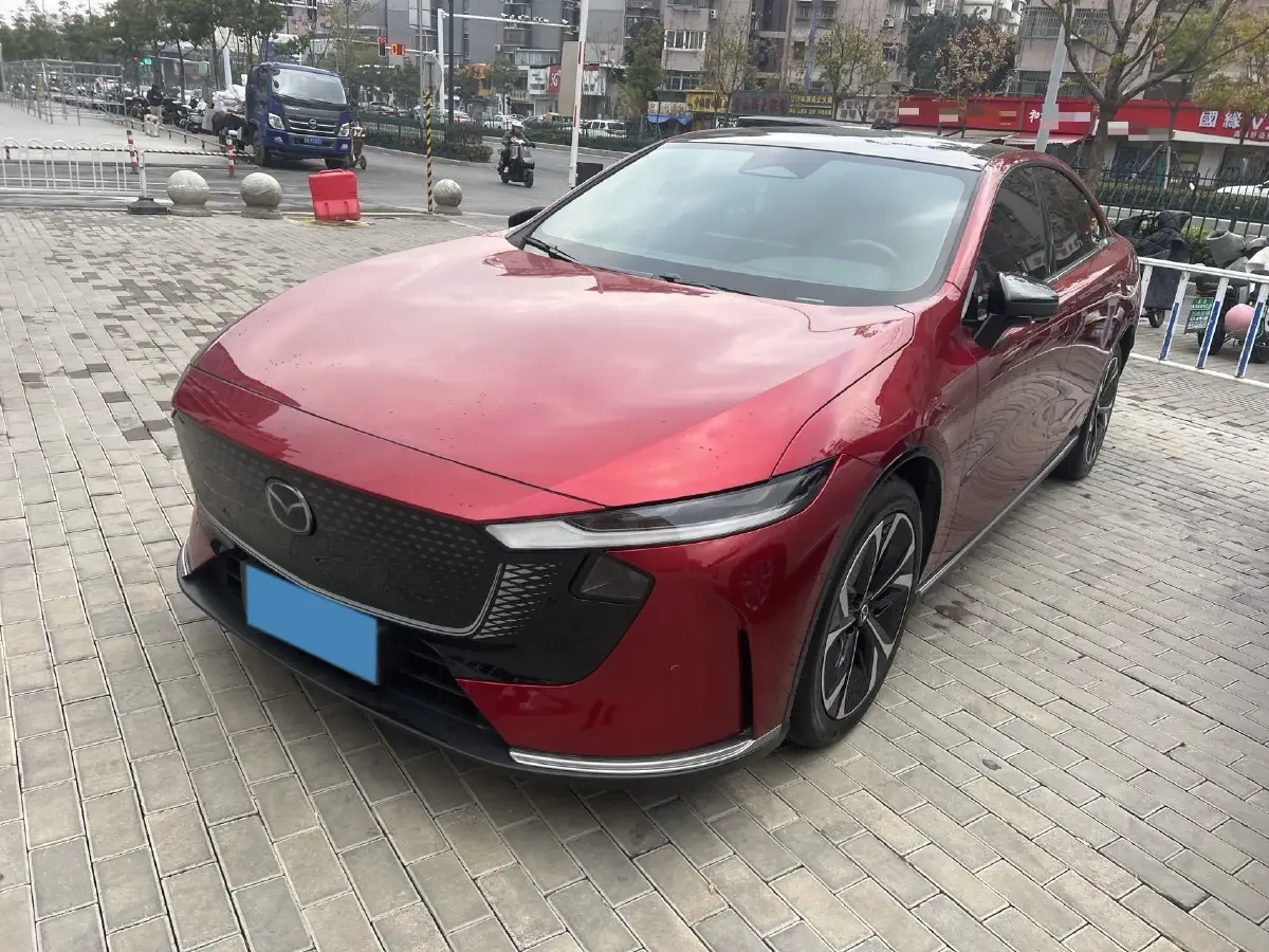 2024 Mazda EZ-6 BEV 68.8KWH 2024 Mazda EZ-6 BEV 68.8KWH