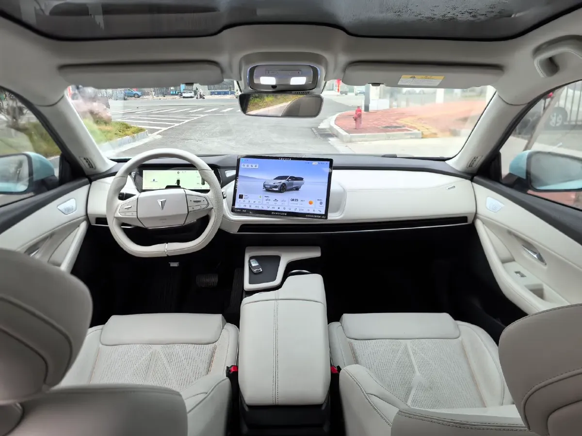 2022 DongFeng Forthing LingZhi EV BEV 68.4KWH,autocango,china used car exporter,china ev exporter,chinese used car exporter,chinese used ev exporter