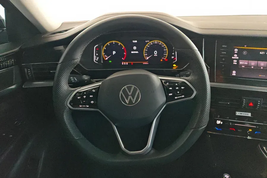 2024 Volkswagen Passat 2.0T 186HP L4 7DCT,autocango,china used car exporter,china ev exporter,chinese used car exporter,chinese used ev exporter