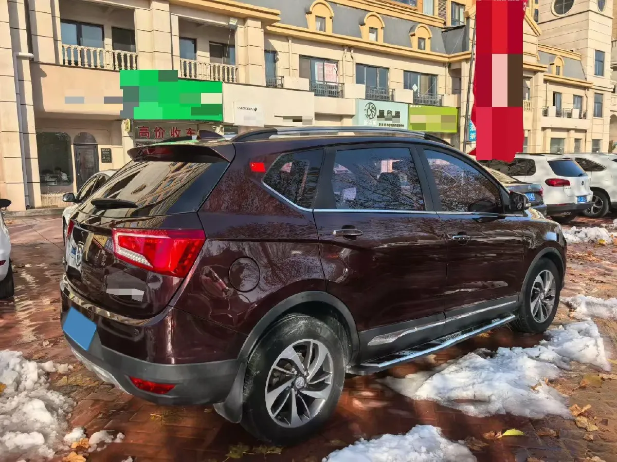 2015 BaoJun 560 1.8L 137HP L4 5MT,autocango,china used car exporter,china ev exporter,chinese used car exporter,chinese used ev exporter