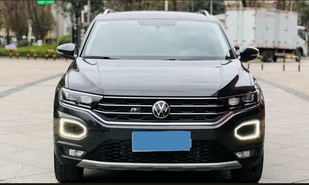 2022 Volkswagen T-Roc 1.4T 150HP L4 7DCT,autocango,china used car exporter,china ev exporter,chinese used car exporter,chinese used ev exporter
