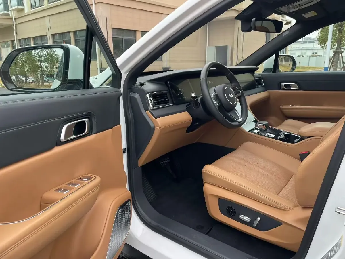 2020 Li ONE Range Extended 131HP REEV 40.5KWH,autocango,china used car exporter,china ev exporter,chinese used car exporter,chinese used ev exporter