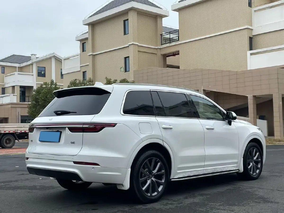 2020 Li ONE Range Extended 131HP REEV 40.5KWH,autocango,china used car exporter,china ev exporter,chinese used car exporter,chinese used ev exporter