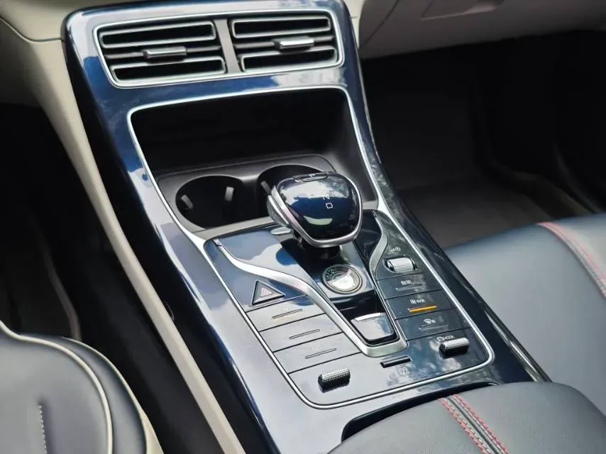 2021 Haval F7 1.5T 169HP L4 7DCT,autocango,china used car exporter,china ev exporter,chinese used car exporter,chinese used ev exporter