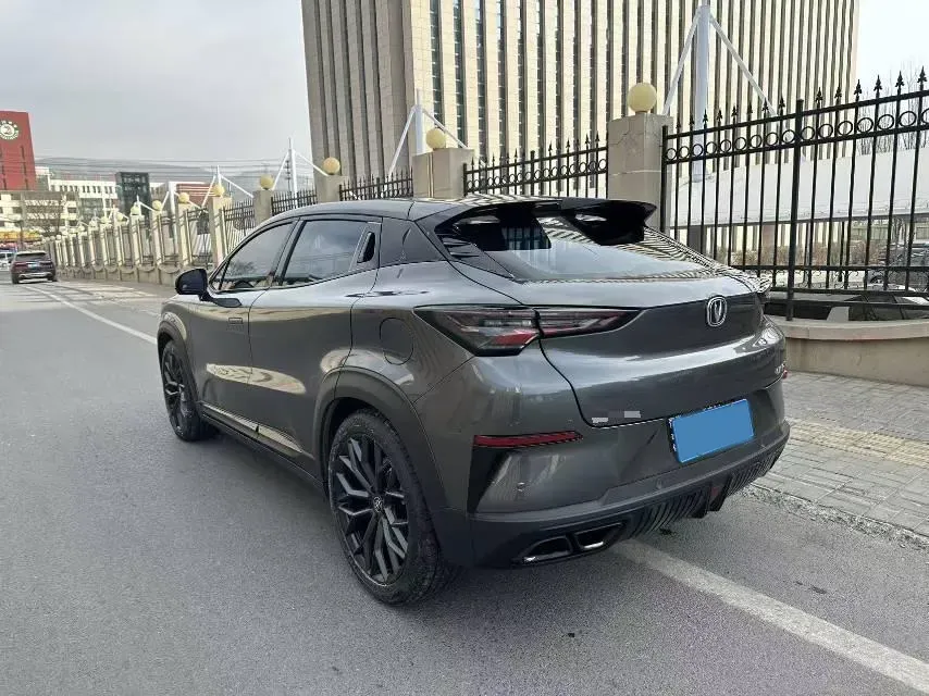 2022 ChangAn UNI-T 2.0T 233HP L4 8AT,autocango,china used car exporter,china ev exporter,chinese used car exporter,chinese used ev exporter