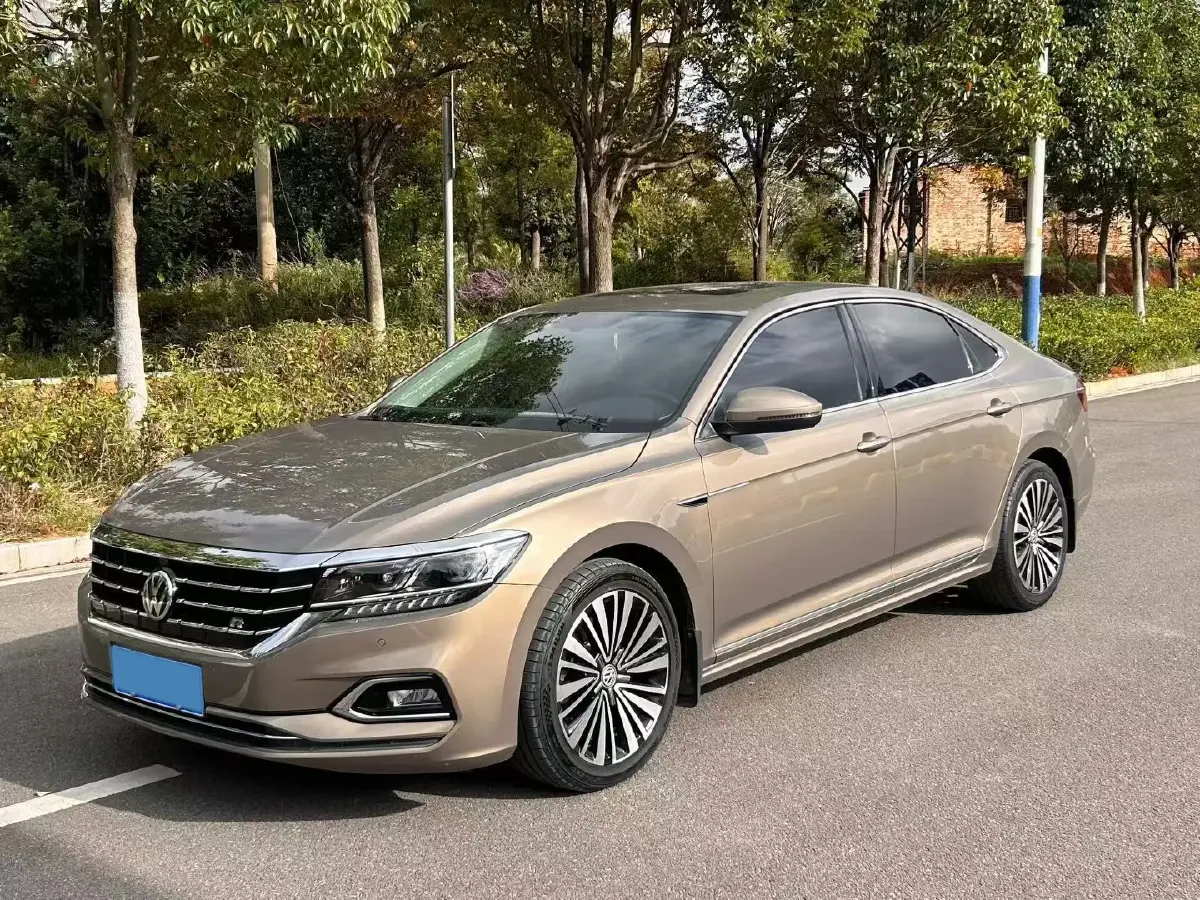 2019 Volvo V40 1.5T 152HP L4 6AT