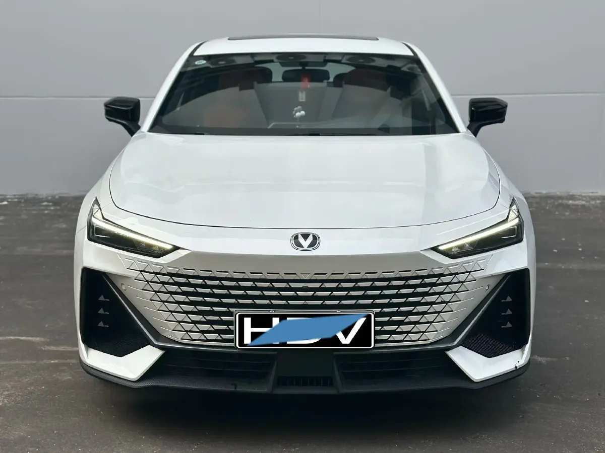 2023 ChangAn UNI-V iDD 1.5T 170HP L4 6TCT PHEV 18.4KWH,autocango,china used car exporter,china ev exporter,chinese used car exporter,chinese used ev exporter