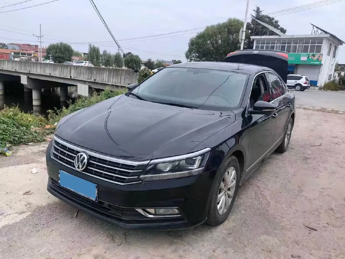 2017 Volkswagen Passat 1.8T 180HP L4 7DCT