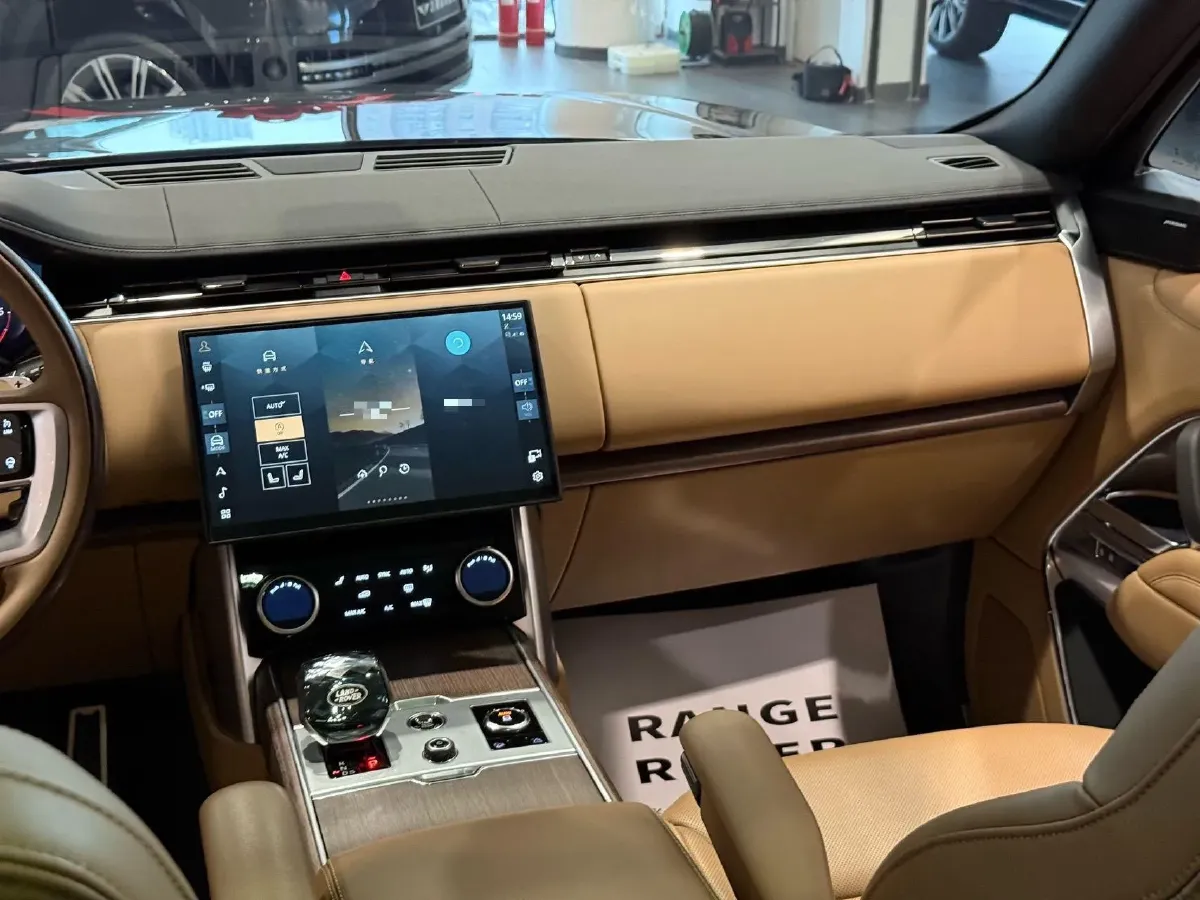 2025 Land Rover Range Rover 3.0T 400HP L6 8AT,autocango,china used car exporter,china ev exporter,chinese used car exporter,chinese used ev exporter