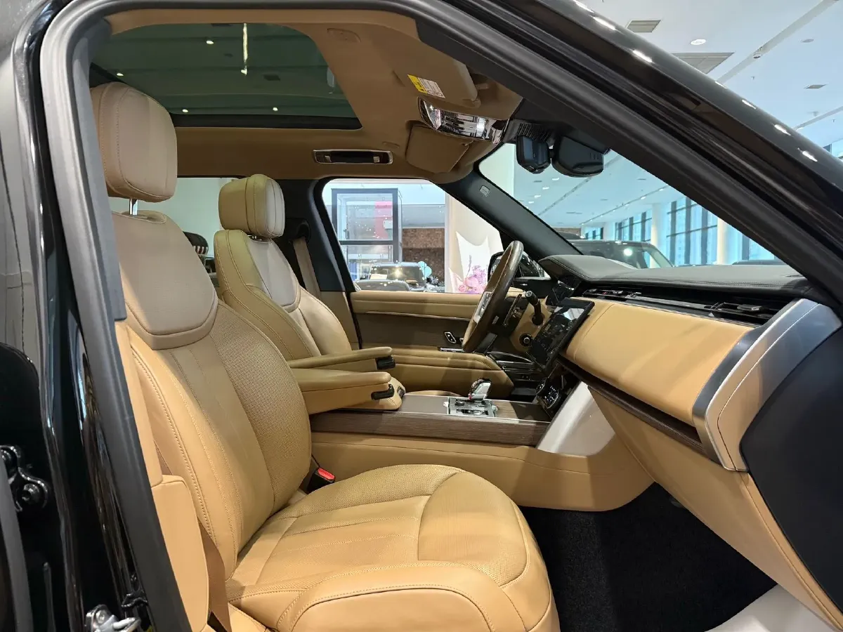 2025 Land Rover Range Rover 3.0T 400HP L6 8AT,autocango,china used car exporter,china ev exporter,chinese used car exporter,chinese used ev exporter