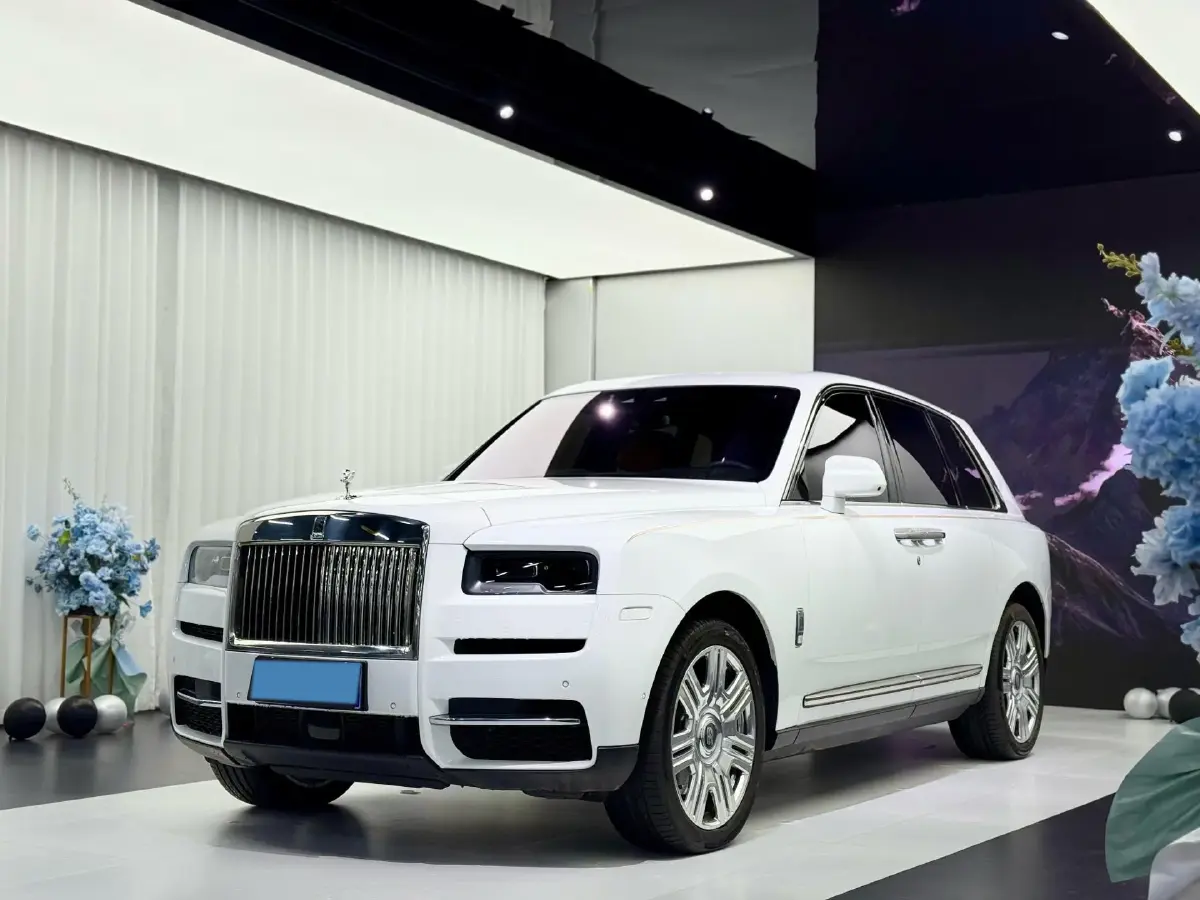 2024 Rolls-Royce Cullinan 6.7T 571HP V12 8AT