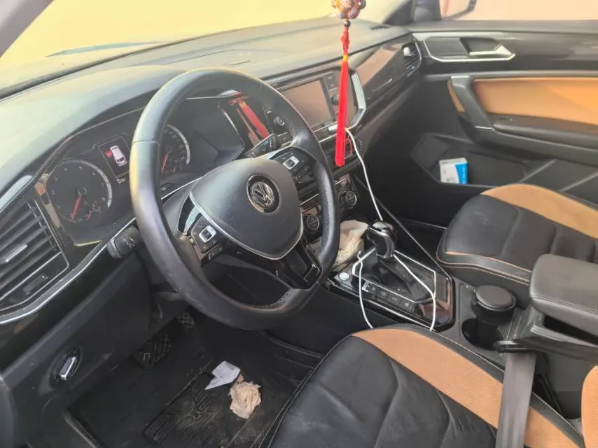 2019 Jeep Cherokee 2.0T 234HP L4 9AT,autocango,china used car exporter,china ev exporter,chinese used car exporter,chinese used ev exporter