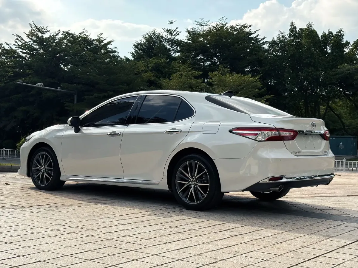 2023 Toyota Camry 2.5L 207HP L4 8AT,autocango,china used car exporter,china ev exporter,chinese used car exporter,chinese used ev exporter