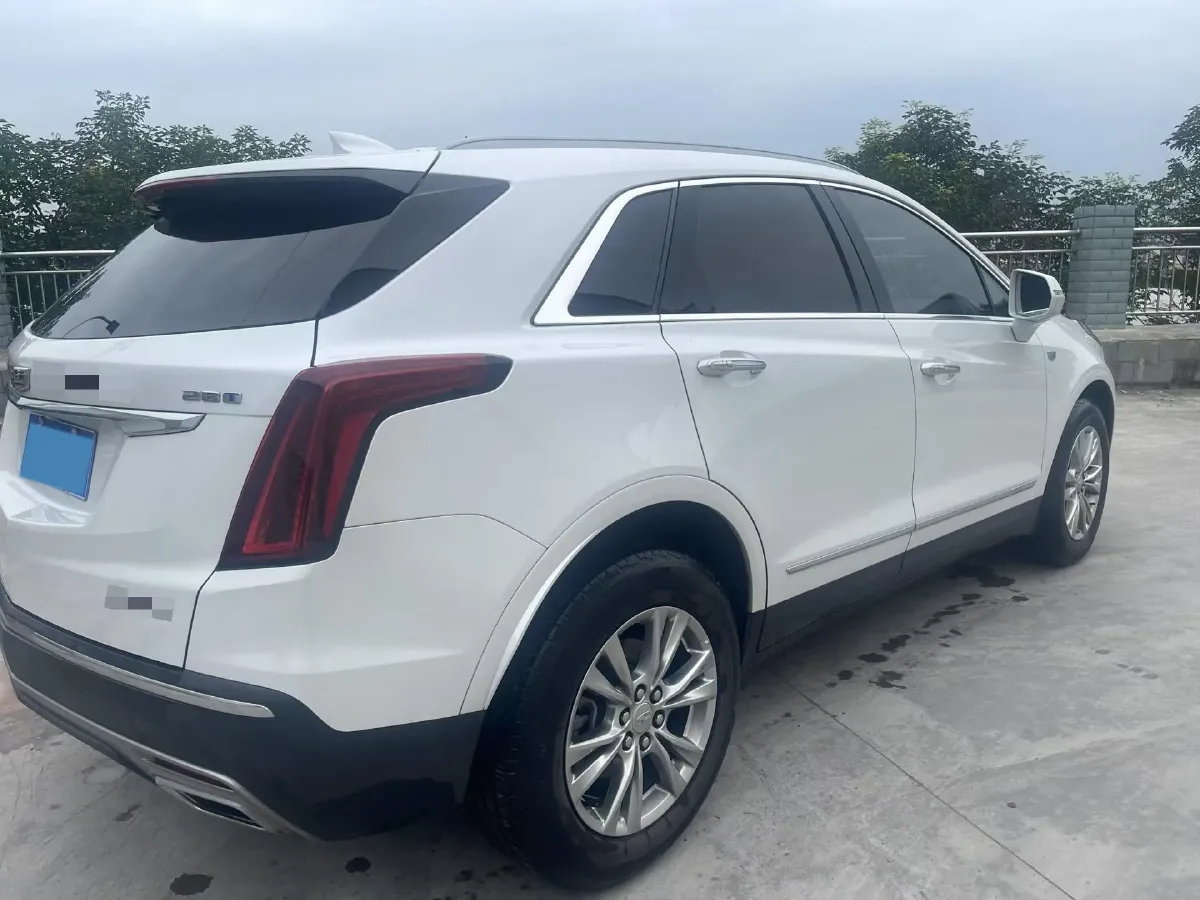 2022 Cadillac XT5 2.0T 237HP L4 9AT,autocango,china used car exporter,china ev exporter,chinese used car exporter,chinese used ev exporter